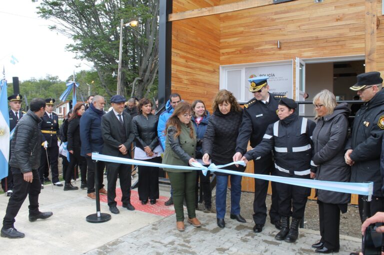 El Poder Judicial asistió a la inauguración del destacamento policial más austral  
