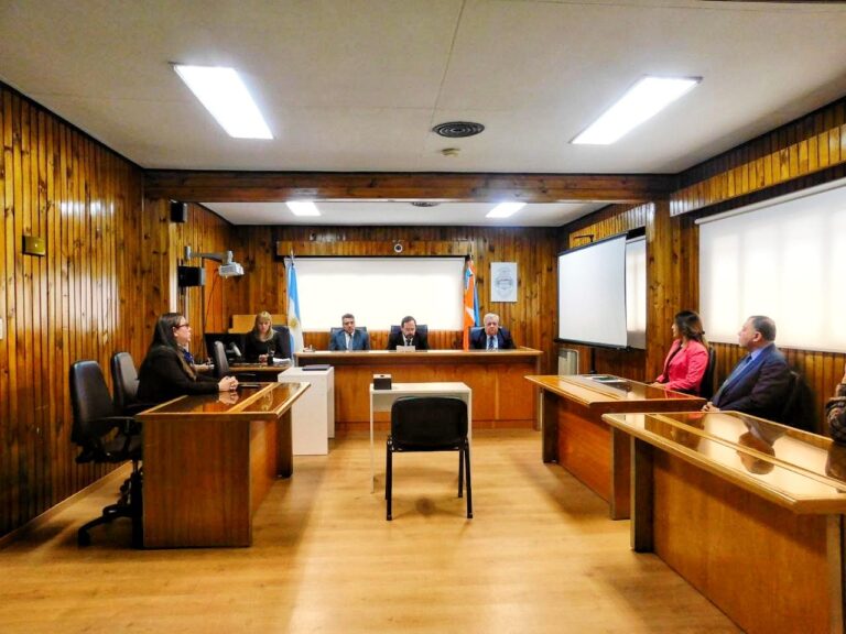 Condenan a 9 años de prisión al hombre acusado de abusar de su hija biológica 