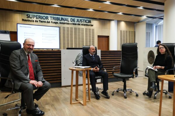 El Superior Tribunal de Justicia mantuvo encuentros con Secretarios y Prosecretarios