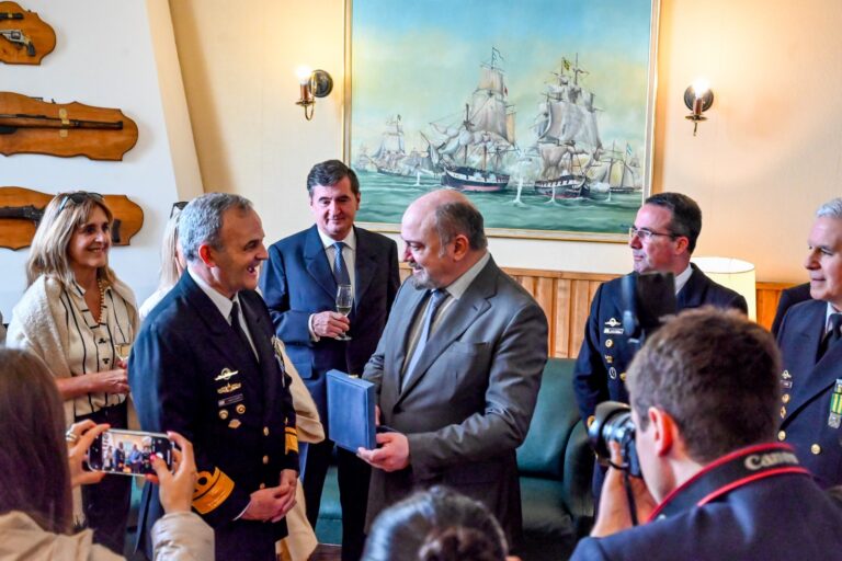 El Poder Judicial participó del cambio de mando del Área Naval Austral