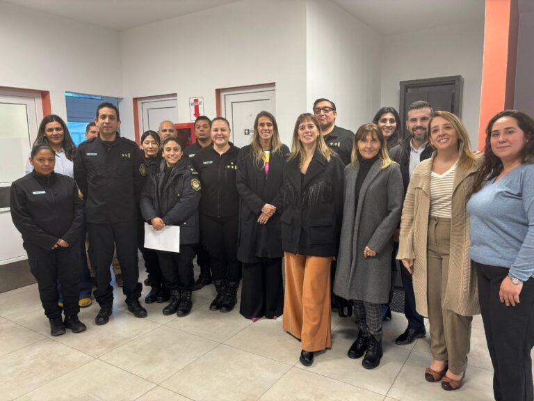 Buscan fortalecer el trabajo conjunto entre los Juzgados de Familia y Minoridad de Ushuaia y las Comisarías de Género