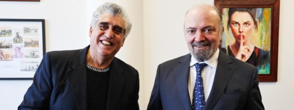 El Dr. Sagastume recibió el libro “Don Milín – En el corazón de la isla de Tierra del Fuego”