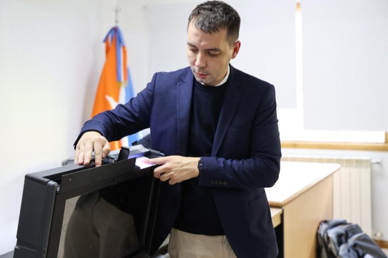 El Juzgado Electoral realizó la audiencia de verificación del sistema de Boleta Única Electrónica para las elecciones de directores de OSEF y CPS