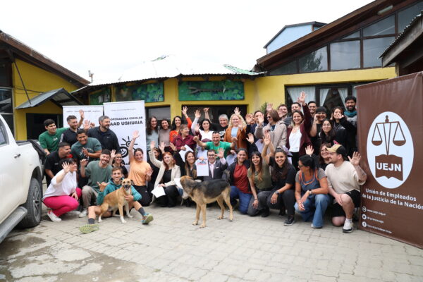 El Superior Tribunal de Justicia acompañó la “Campaña Solidaria de Navidad 2025” impulsada por la UEJN