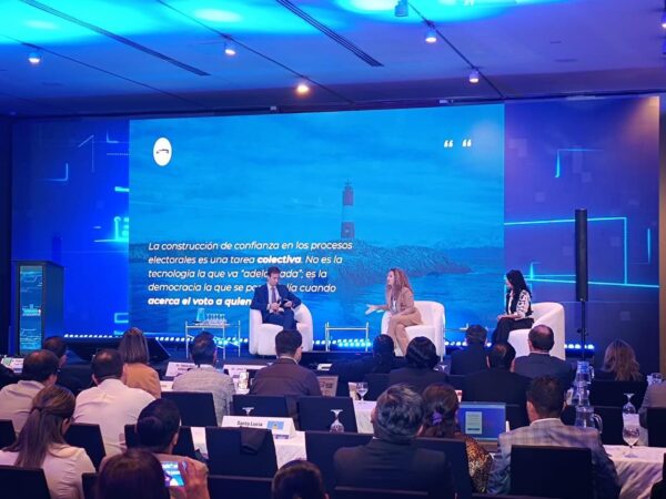 Autoridades electorales fueguinas expusieron en el III Congreso Internacional de Tecnología Electoral en Guatemala