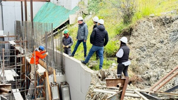 Avanza la construcción del muro de contención en el edificio del Superior Tribunal de Justicia
