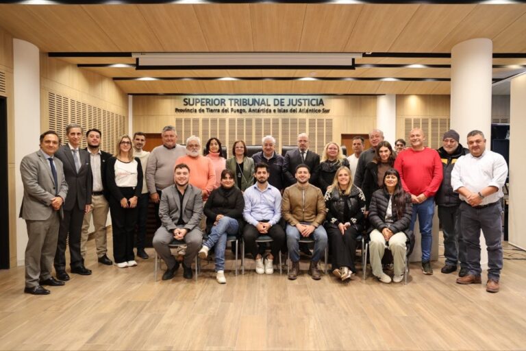 Jueces del STJ recibieron la visita protocolar de autoridades de la UEJN a nivel nacional