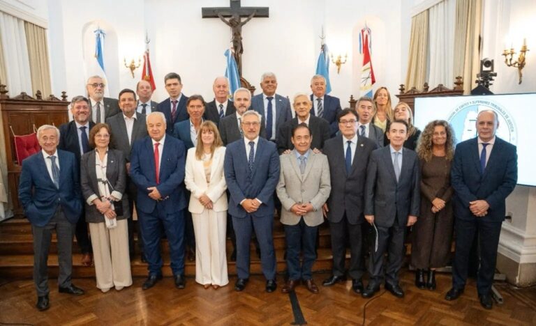 Battaini participó en Santa Fe de las Jornadas de JUFEJUS y encabezó reunión de REFLEJAR