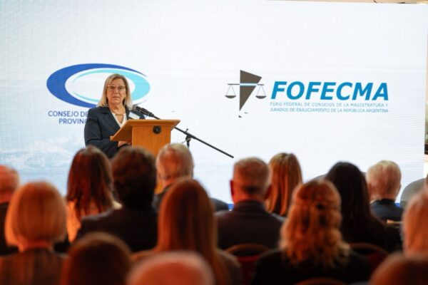 La Dra. Cristiano presidió las 41º Jornadas Nacionales de FOFECMA