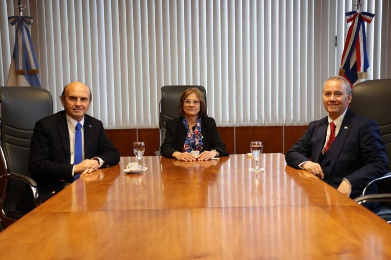 El Superior Tribunal de Justicia recibió al Embajador de Chile en la Argentina