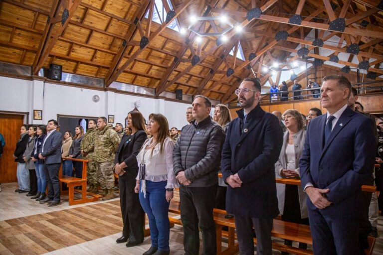 El Poder Judicial acompañó la conmemoración en Tolhuin del 216° Aniversario de la Revolución de Mayo