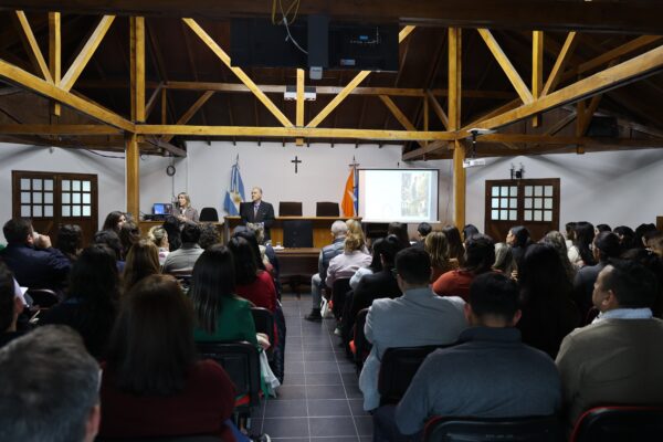 Con una destacada concurrencia, se desarrolló la capacitación sobre nueva Ley de Responsabilidad Penal Juvenil