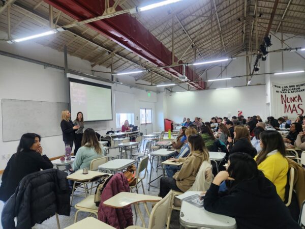 Acceso a Justicia y Educación realizaron el segundo encuentro de capacitación sobre adolescencias y derechos