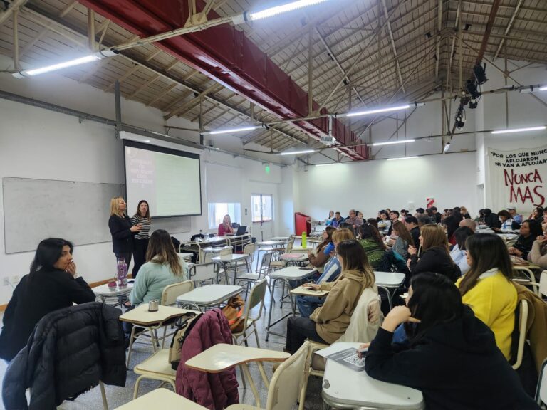 Acceso a Justicia y Educación realizaron el segundo encuentro de capacitación sobre adolescencias y derechos