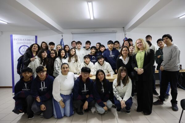 Estudiantes del José Martí asistieron a un juicio oral para conocer de cerca el trabajo de la Justicia